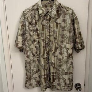 Island Shore Men's Green and Brown Patterned Shirt